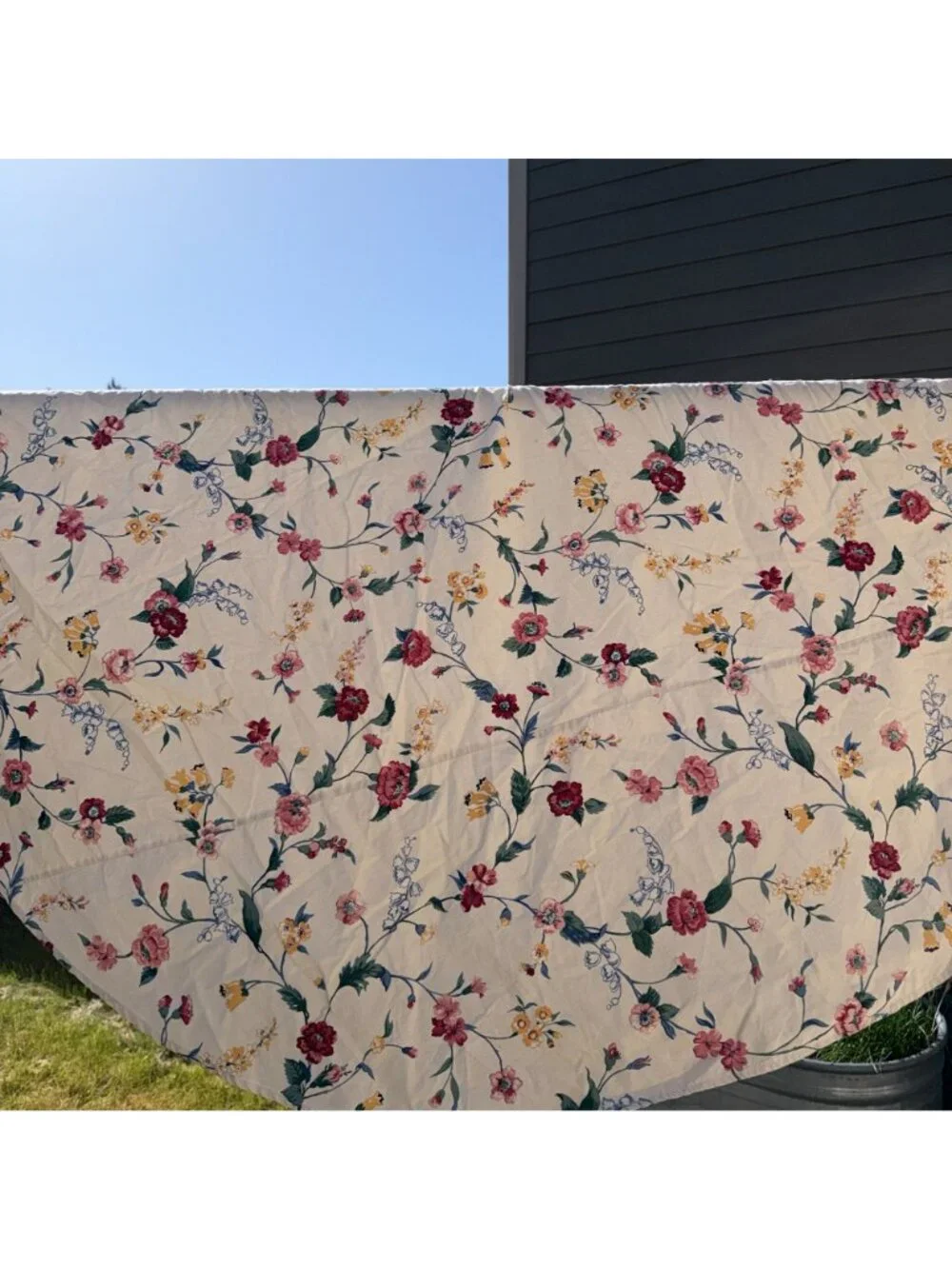 Vintage Cottagecore Floral Round Tablecloth 70